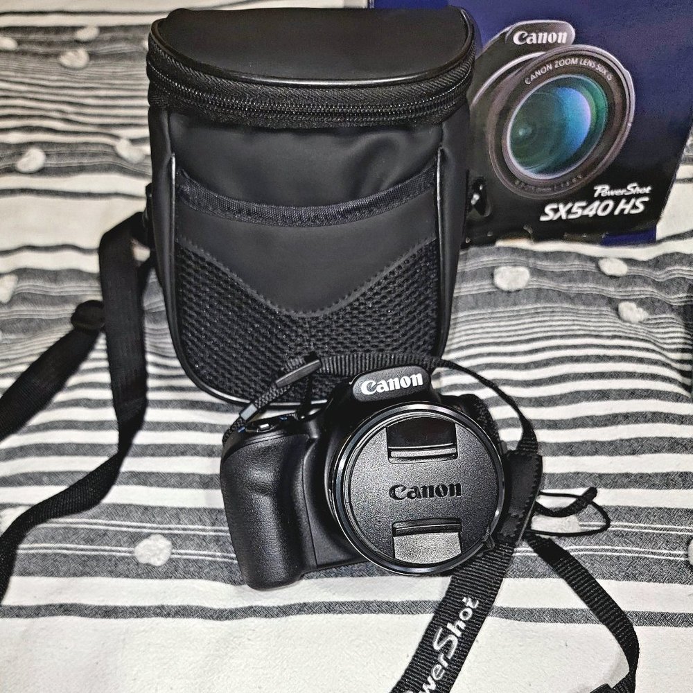 Canon PowerShot SX540OHS 20.3 MegaPixel